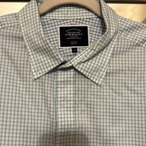 Charles Tyrwhitt slim fit dress shirt. XL.